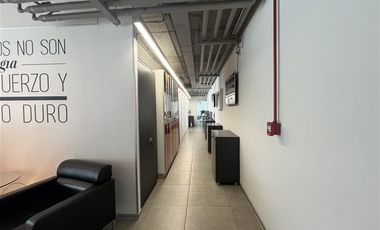 Oficina en Arriendo en Av. Las Condes / Las Tranqueras
