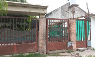EXCELENTE CASA DE CATEGORÃA VENDO EN  BÂ° C. SATELITE - MORENO IMPERDIBLE (AUT.336)