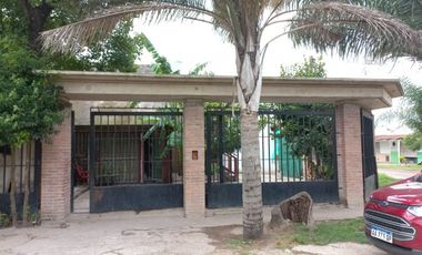 EXCELENTE CASA DE CATEGORÃA VENDO EN  BÂ° C. SATELITE - MORENO IMPERDIBLE (AUT.336)