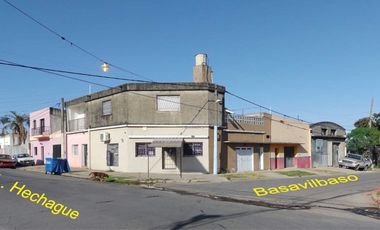 Galpon mas local salida a 2 calles