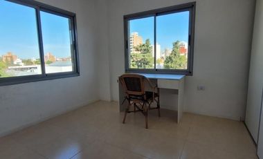 En venta departamento tres dormitorios, tres baÃ±os, zona parque !
