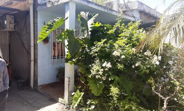 CASA CON LOCAL 4 AMBIENTES - GONZALEZ CATAN