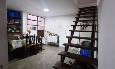 VENTA - CASA 3 HABITACIONES - ZONA MICROCENTRO