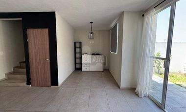 Casa en renta en Villas San Fernando, Calimaya.