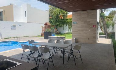 CASA EN PRIVADA CON ALBERCA en zona Walmart Muñoz – San Luis Potosí