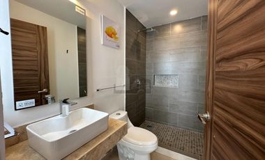 CASA EN PRIVADA CON ALBERCA en zona Walmart Muñoz – San Luis Potosí