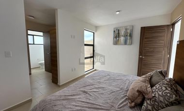 CASA EN PRIVADA CON ALBERCA en zona Walmart Muñoz – San Luis Potosí