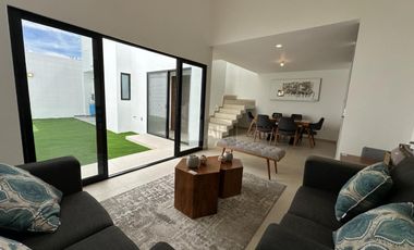 CASA EN PRIVADA CON ALBERCA en zona Walmart Muñoz – San Luis Potosí