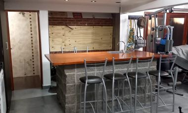 CASA MINIMALISTA. GONZALEZ CHAVES AL 2500
