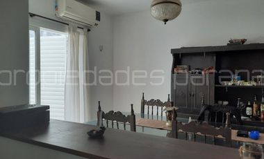 OPORTUNIDAD: VENDO LINDA CASA EN ZONA PARQUE, EN HERMOSO ENTORNO VERDE - 3 Dormitorios y Cochera