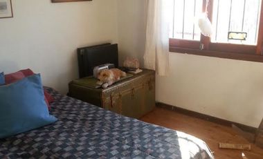CHALET 5 AMBIENTES EN LOTE PROPIO. PARQUE LURO