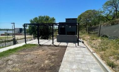 SE VENDE CASA A ESTRENAR PUERTO URQUIZA