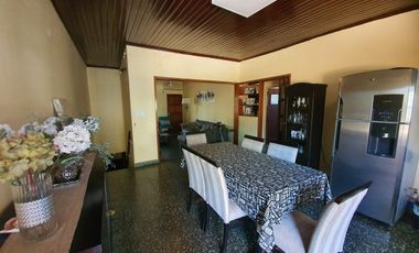 Importante propiedad en venta sobre Av Uruguay en Posadas