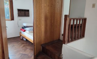 RETASADO ! IMPERDIBLE OPORTUNIDAD VENDO CASA A METROS DE LA PLAZA DE MAYO Y PEATONAL APTA CREDITO