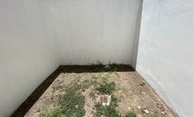 SE VENDE MONOAMBIENTE PLANTA BAJA CON PATIO ZONA CENTRO