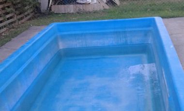 Chalet tres ambientes con gran parte con piscina + dpto. de un ambiente. Sierra de los Padres