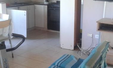 Chalet tres ambientes con gran parte con piscina + dpto. de un ambiente. Sierra de los Padres