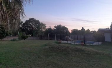 EN VENTA- CASA QUINTA SOBRE RUTA 18