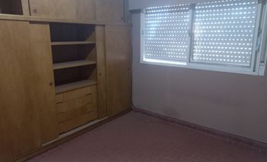 (AUT 358) BARRIO SAN JOSE, MORENO. EXCELENTE VIVIENDA CON TERRENO Y ESCRITURA (TODOS LOS SERVICIOS)