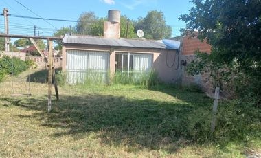 (AUT 358) BARRIO SAN JOSE, MORENO. EXCELENTE VIVIENDA CON TERRENO Y ESCRITURA (TODOS LOS SERVICIOS)