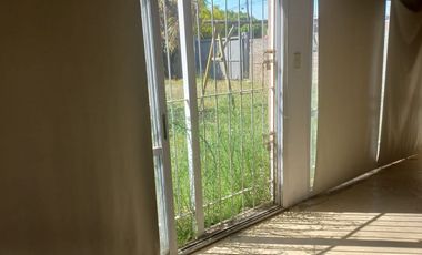 (AUT 358) BARRIO SAN JOSE, MORENO. EXCELENTE VIVIENDA CON TERRENO Y ESCRITURA (TODOS LOS SERVICIOS)
