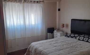 Casa Americana con Cochera Pasante Para Dos Autos en Importante Lote.