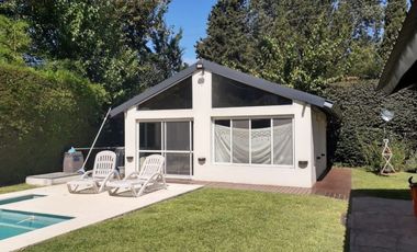 Casa a la venta en Country Las Lajas!