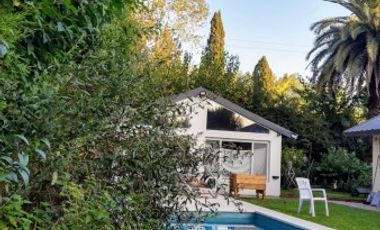 Casa a la venta en Country Las Lajas!