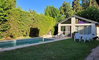 Casa a la venta en Country Las Lajas!