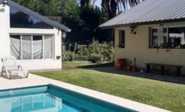Casa a la venta en Country Las Lajas!