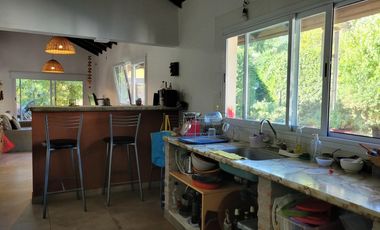 Casa a la venta en Country Las Lajas!