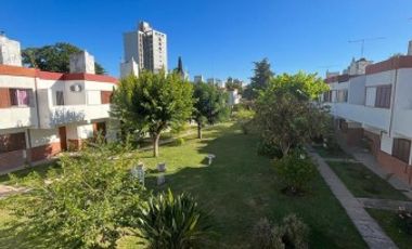 SE VENDE DUPLEX ZONA PARQUE URQUIZA CON COCHERA