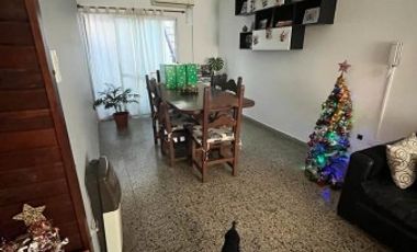 SE VENDE DUPLEX ZONA PARQUE URQUIZA CON COCHERA