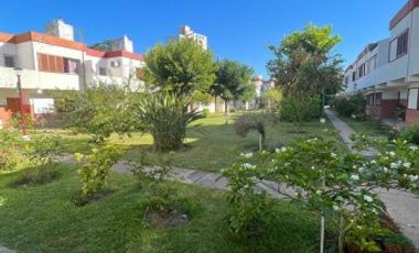 SE VENDE DUPLEX ZONA PARQUE URQUIZA CON COCHERA