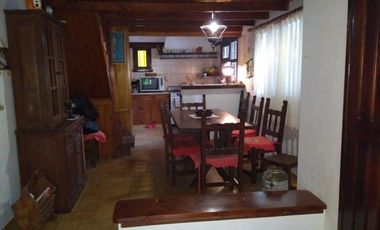 Casa en la calle Betbeder a 800 mts de la playa - Valeria del Mar