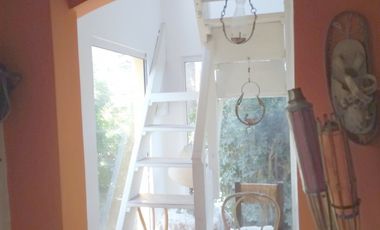 Magnifica Casa Sobre Lote Multifamiliar - 1 1/2 Cuadra de La Playa