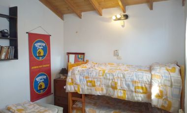 Magnifica Casa Sobre Lote Multifamiliar - 1 1/2 Cuadra de La Playa