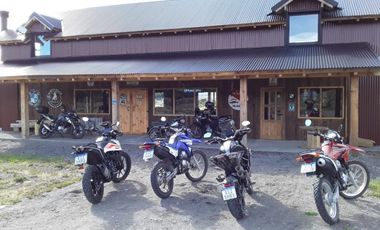 Moto parador en Ruta 40 San MartÃ­n de los Andes