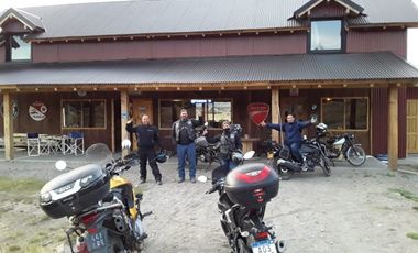 Moto parador en Ruta 40 San MartÃ­n de los Andes