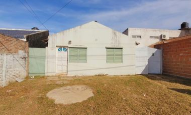 VENTA - CASA 3 HABITACIONES - SAN BENITO