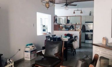 VENTA - CASA 3 HABITACIONES - ZONA BARRIO MERCANTIL
