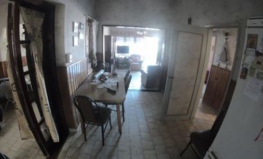 VENTA: CASA DE 2 DORMITORIOS EN SANTA ROSA, BARRIO NUESTRA SEÃORA DE LUJAN