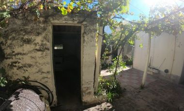 VENTA: CASA DE 2 DORMITORIOS EN SANTA ROSA, BARRIO NUESTRA SEÃORA DE LUJAN