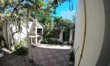 VENTA: CASA DE 2 DORMITORIOS EN SANTA ROSA, BARRIO NUESTRA SEÃORA DE LUJAN