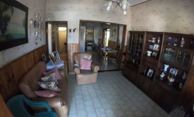 VENTA: CASA DE 2 DORMITORIOS EN SANTA ROSA, BARRIO NUESTRA SEÃORA DE LUJAN