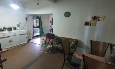 VENDO 2 CASAS EN LOTE DE 1.500 m2 CALLE MARCOS SASTRE