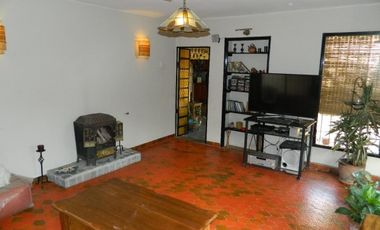 HERMOSA CASA EN VENTA 3 DORMITORIOS, RIOBAMBA 900 -TEMPERLEY-