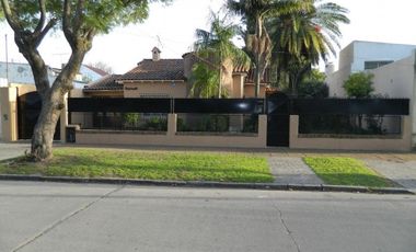 HERMOSA CASA EN VENTA 3 DORMITORIOS, RIOBAMBA 900 -TEMPERLEY-