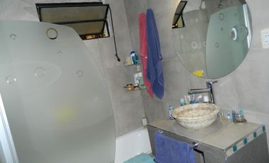 HERMOSA CASA EN VENTA 3 DORMITORIOS, RIOBAMBA 900 -TEMPERLEY-