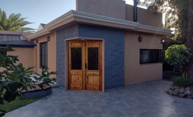 HERMOSA CASA EN VENTA 3 DORMITORIOS, RIOBAMBA 900 -TEMPERLEY-